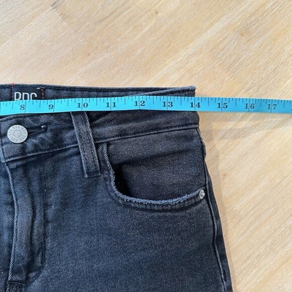 BDG Faded Black Kick Flare High Rise Cropped Raw Hem Denim Jeans Size 26 - Picture 9 of 11